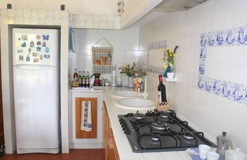 Smirra House | Belvilla by OYO Villa Laura