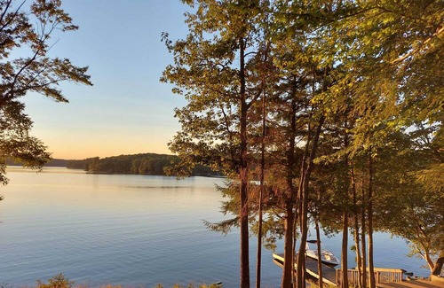 Baysville House | Sunset Cove on Lake of Bays