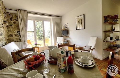 Chenelette House | La Voisinée - Chenelette