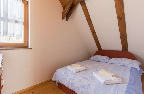 Brod Moravice House | Cozy Holiday Home in Kvarner with Outdoor Jacuzzi