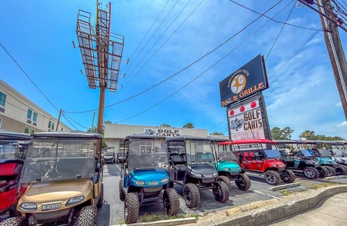 Atlantic Beach House | 2 bedroom, 2 bath home. Sleeps 6. Pet friendly. 320 yds. from beach.
