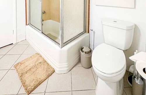 San Fernando House | Gorgeous 6 BR House With Pool - Lou-SF
