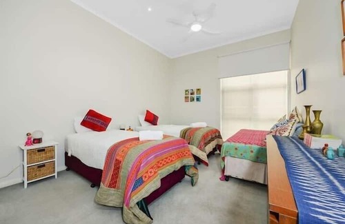Footscray Apartment | Funky Footscray Find: Your Epic Urban Playground!
