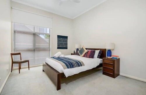 Footscray Apartment | Funky Footscray Find: Your Epic Urban Playground!