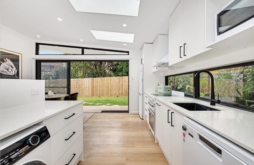 Waverley Cottage | Stunning brand NEW 1-bed designer cottage. Private garden & entry, whisper quiet