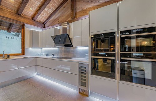 Les Belleville Ski Chalet | Chalet Severine - Six Bedroom Chalet, Sleeps 12