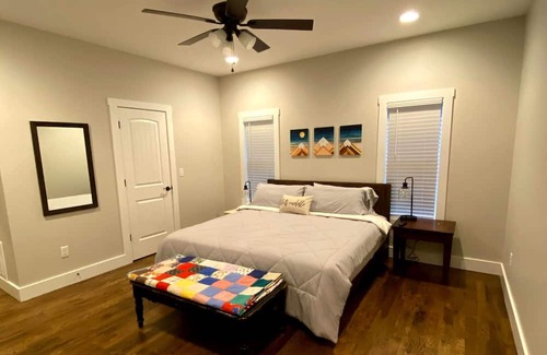 Penrose House | Close to trails & town but quiet and peaceful! Exceptionally clean 3br home