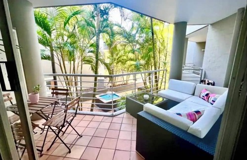 Chippendale Apartment | City Centre: Spacious 1BR Apartment w/Amenities