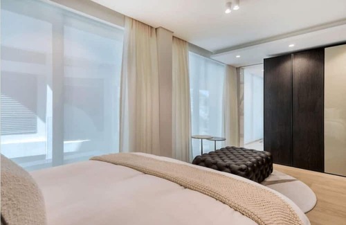 Bantry Bay Apartment | Bantry Bay Premium Four Bedroom Penthouse