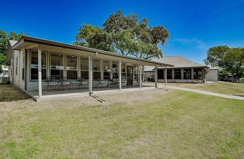 Granbury House | Waterfront Lake House with private boat launch and dock