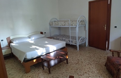 Castelvetrano House | Apartment "Baloo" with Shared Pool & Wi-Fi