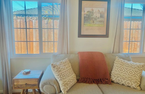 Ventura House | Cozy Casita invites you and your family or friends