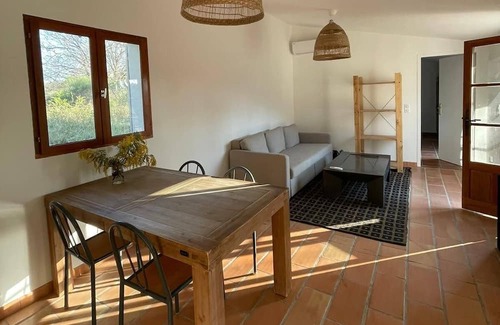 Le Puy-Sainte-Reparade House | mas de la Pivoine