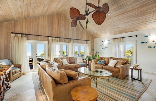 Sugarloaf Key House | Luxurious Oceanfront Home w/ a Private Pool, High-Speed WiFi, & Private Beach