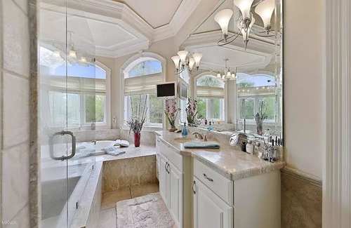 Kiln House | Entire House w/ indoor/outdoor pool and hot tub- Diamondhead, MS