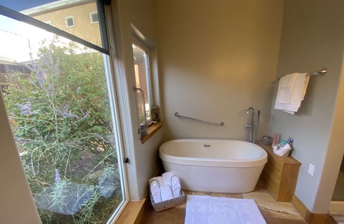 McIntosh House | Nirvana Southwest