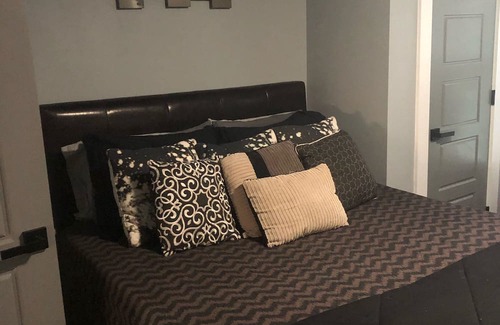 Meadville House | This newly renovated home is located in Downtown Meadville, Franklin County, MS.