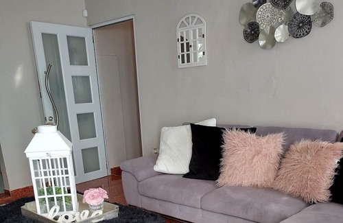 Canas House | 3 Minutes From Walmart, Homedepot ,ihop, chik filet Wendy Fitness