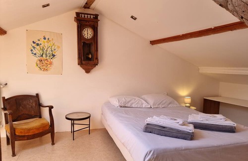 Saint-Just-Luzac House | Le Logis 5 bedroom house