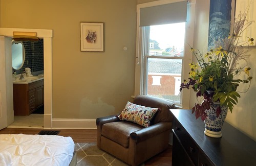 Merion Village Apartment | Entire Historic Brick Home in German Village with garage in #1 neighborhood