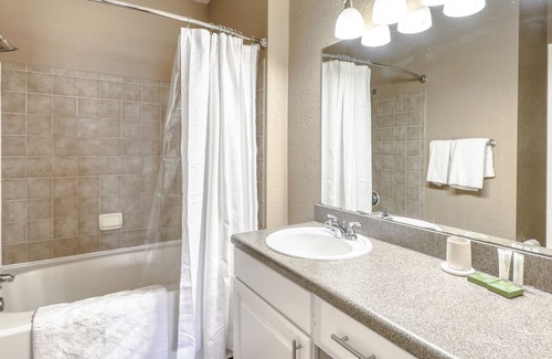 Pinellas Park Apartment | Modern Apartment in Prime Location (ID8573X64)