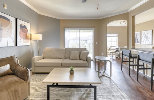 Pinellas Park Apartment | Modern Apartment in Prime Location (ID8573X64)