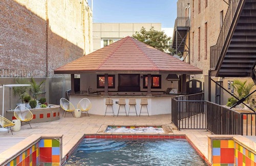 South Main Historic District Apartment | Huge, Loft-Style 3-BR/3-BA Apt w/ Pool