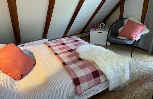 Feriendorf Frankenau Cabin | Exclusive living with a dog for up to 6 people
