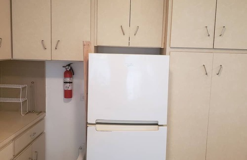 Somerset Village Apartment | Newly renovated 1 bedroom apartment - 5 mins from the beach!