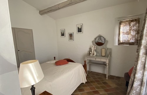 Merindol House | Family home for vacation