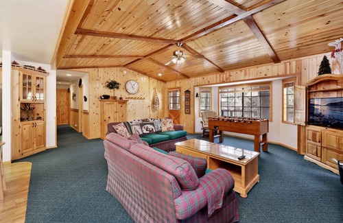 Fox Farm Cabin | Retreat to Fox Farm-1662 by Big Bear Vacations