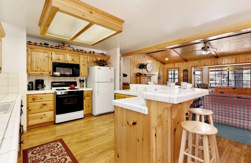 Fox Farm Cabin | Retreat to Fox Farm-1662 by Big Bear Vacations