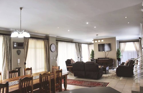 Walvis Bay House | Where the dunes meets the Ocean