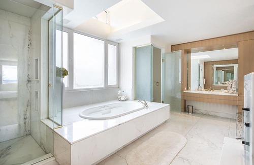 West Vancouver House | Spectacular, Water View House!