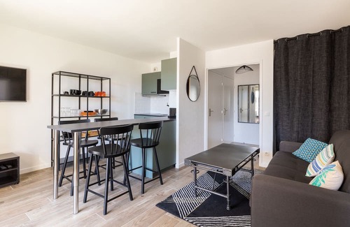 Yves Farge - Le Fleuve Apartment | DIFY Desaugiers - Jean Macé