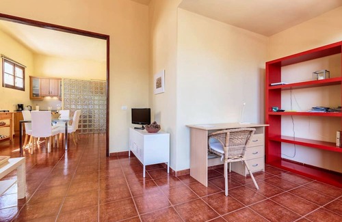 Santa Cruz de la Palma Apartment | Homerez - 100 m away from the beach! Appartement for 5 ppl. with terrace