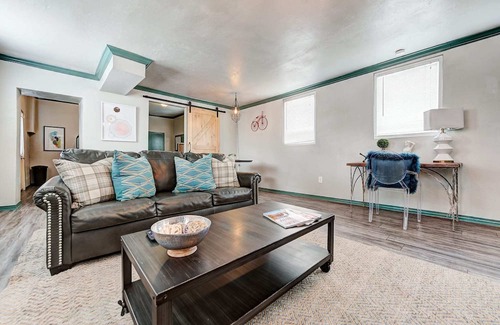 Central Oklahoma City House | Indie Escape-2 in 1- stone’s throw to the Plaza