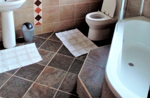 Swakopmund Apartment | Room for 6 - Amarachi Guesthouse in Swakopmund Namibia near beach 500 meter!