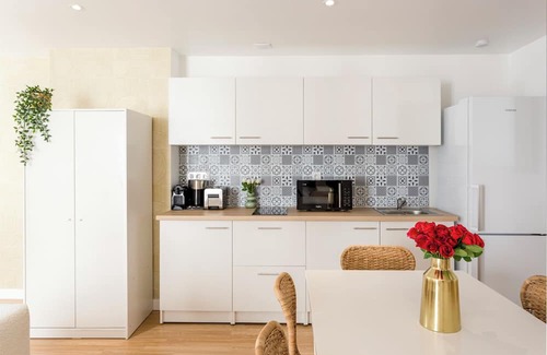 8th Arrondissement Apartment | Merveil Family Suite - Roosevelt