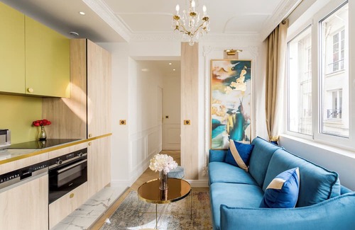 Quartier de la Porte-Saint-Denis Apartment | Merveil-Luxury Suite -MaraisPoissonniere