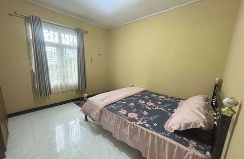 Kejajar Hotel | OYO 94841 Alodia Homestay Family