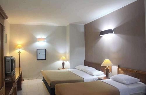 Kejajar Hotel | OYO 94841 Alodia Homestay Family