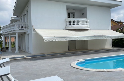 Grancia House | WHITE HOUSE
