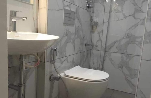 Electronics City Hotel | Hotel Bilton Wilson Garden