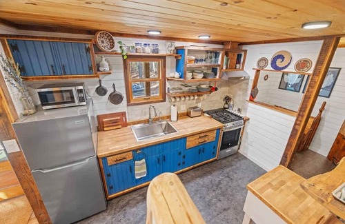Clifford Apartment | Blue Ridge Beech Cabin