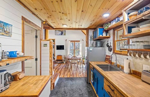 Clifford Apartment | Blue Ridge Beech Cabin