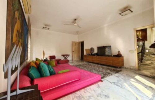 New Delhi Villa | Villa Beau Monde by Deshco Holidays
