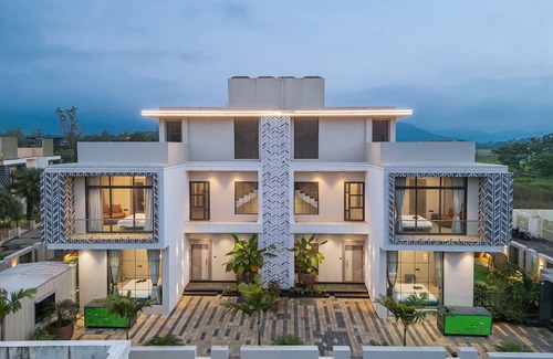 Lonavala Villa | Villa Myst Dusk by Deshco Holidays