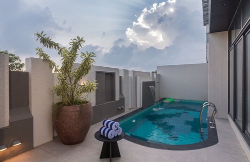 Lonavala Villa | Villa Myst Dawn by Deshco Holidays