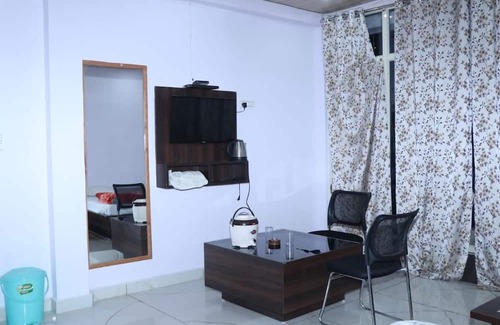 Didihat Hotel | New Shri Anand Best Hotel Berinag